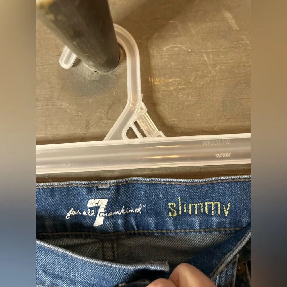 7 for all Mankind slimmie jeans - Picture 5 of 9